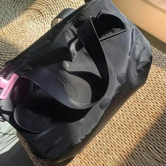 💲10 >>HELLO KITTY tote👜 - Picture 2 of 3